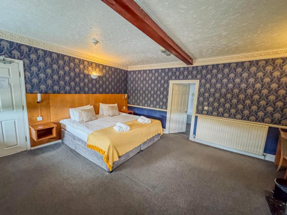 Quayside Hotel & Bar Boston Room photo
